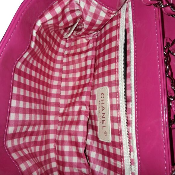 Chanel Mini Lipstick Flap Crossbody Bag in Pink Patent Leather - Picture 5 of 8